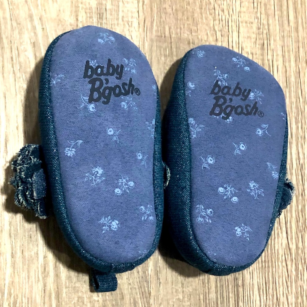 π 3/$9 π Baby Bβgosh Shoes π - Picture 4 of 6